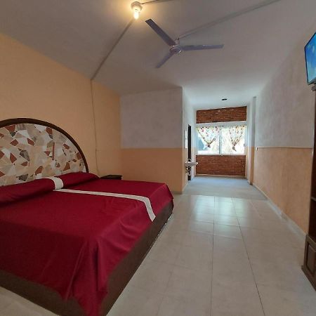 Auto Hotel Jardines De Amatitlan 库埃纳瓦卡 外观 照片