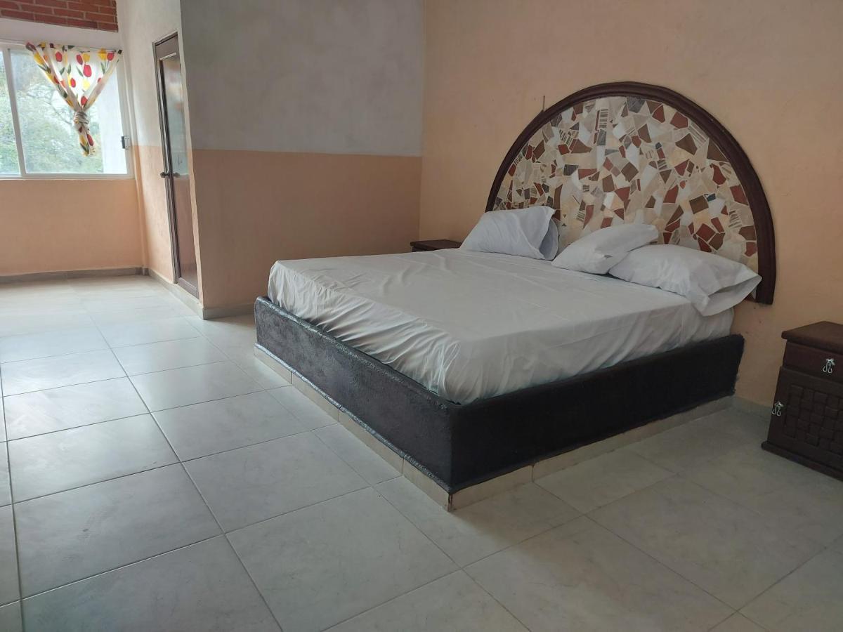 Auto Hotel Jardines De Amatitlan 库埃纳瓦卡 外观 照片